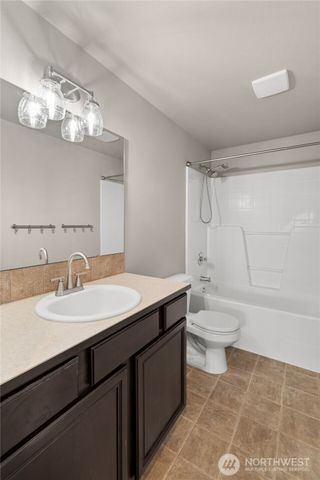 9423 200th Street E, Graham, WA 98338