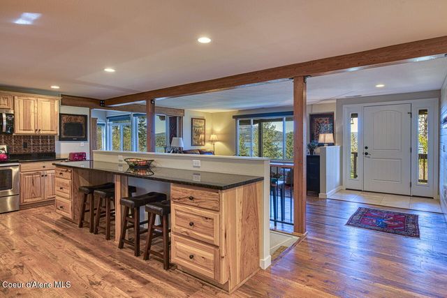2310 Bottle Bay Rd, Sagle, ID 83860