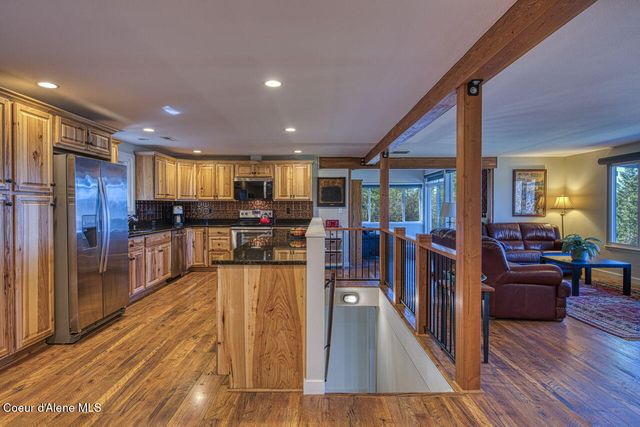 2310 Bottle Bay Rd, Sagle, ID 83860