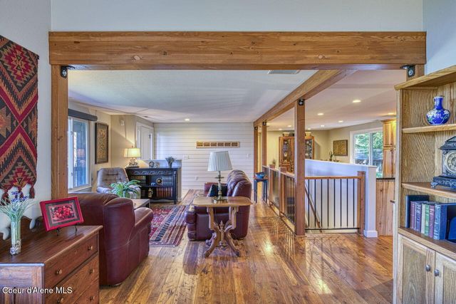 2310 Bottle Bay Rd, Sagle, ID 83860