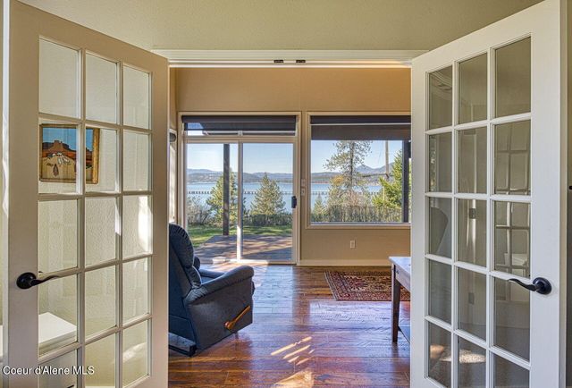2310 Bottle Bay Rd, Sagle, ID 83860