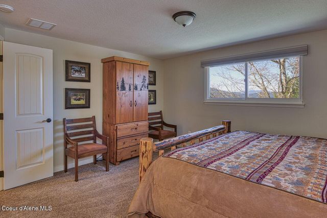 2310 Bottle Bay Rd, Sagle, ID 83860