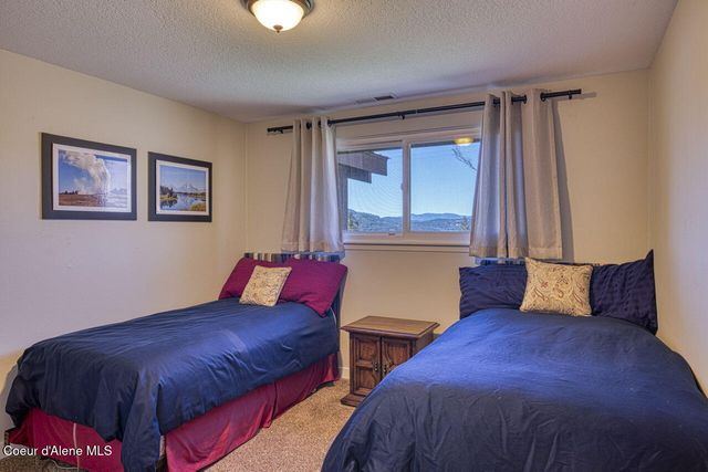 2310 Bottle Bay Rd, Sagle, ID 83860
