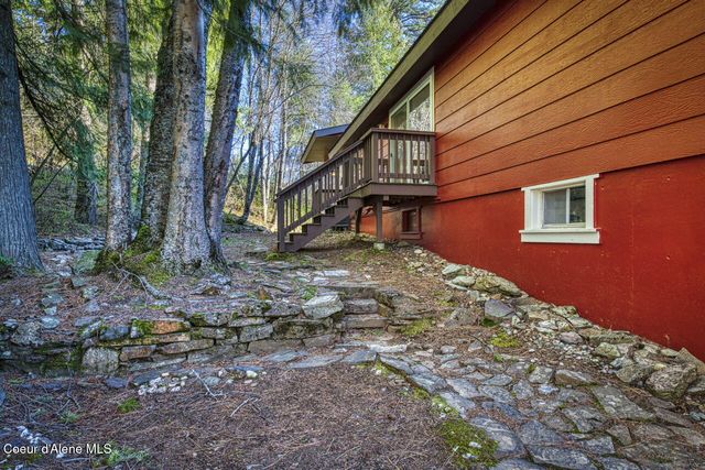 2310 Bottle Bay Rd, Sagle, ID 83860