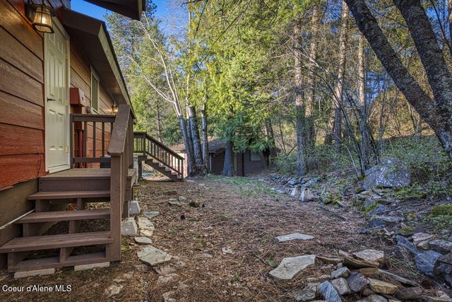 2310 Bottle Bay Rd, Sagle, ID 83860