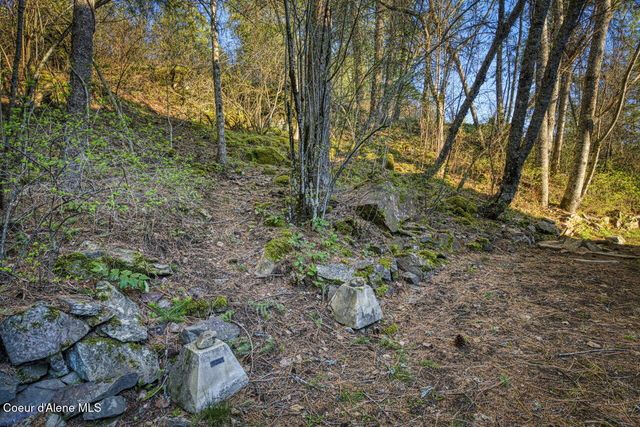 2310 Bottle Bay Rd, Sagle, ID 83860