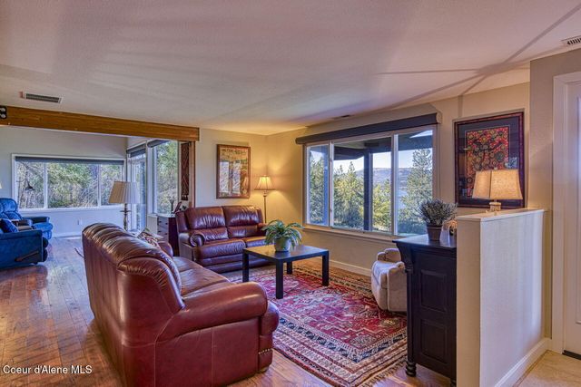 2310 Bottle Bay Rd, Sagle, ID 83860