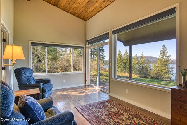 2310 Bottle Bay Rd, Sagle, ID 83860