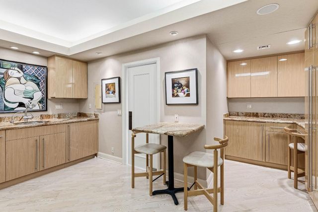 2150 Ibis Isle Road 15, Palm Beach, FL 33480