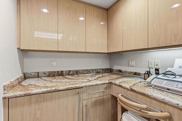 2150 Ibis Isle Road 15, Palm Beach, FL 33480