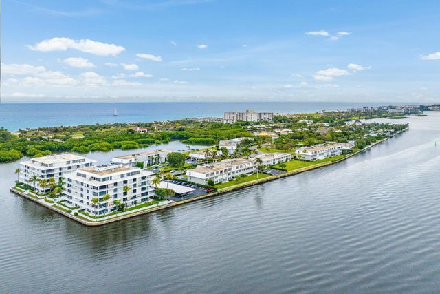 2150 Ibis Isle Road 15, Palm Beach, FL 33480