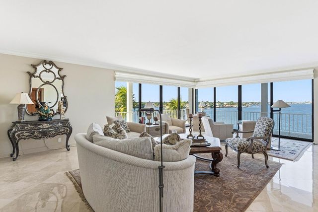 2150 Ibis Isle Road 15, Palm Beach, FL 33480