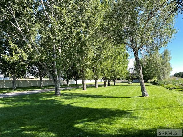 22 E Rich Lane, Blackfoot, ID 83221