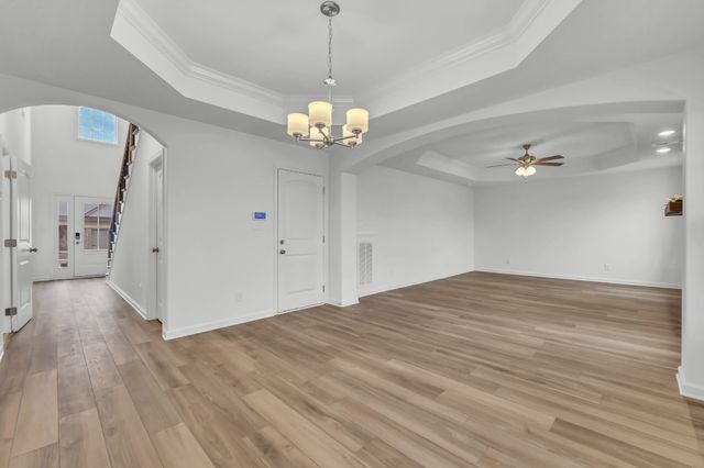 113 Sweet Clover Ct, Clarksville, TN 37040