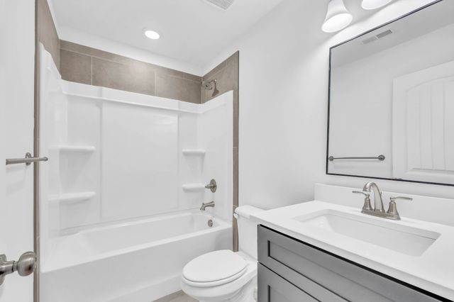 113 Sweet Clover Ct, Clarksville, TN 37040