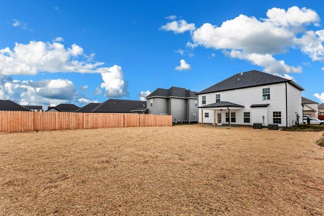 113 Sweet Clover Ct, Clarksville, TN 37040