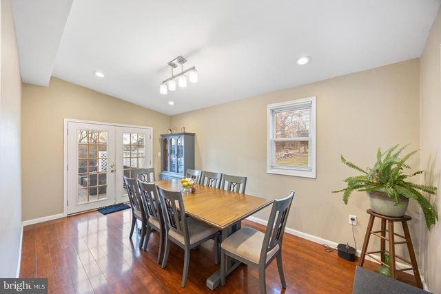 2040 NORTHEAST AVE, Baltimore, MD 21227