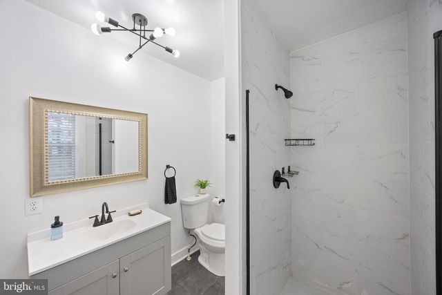 2040 NORTHEAST AVE, Baltimore, MD 21227