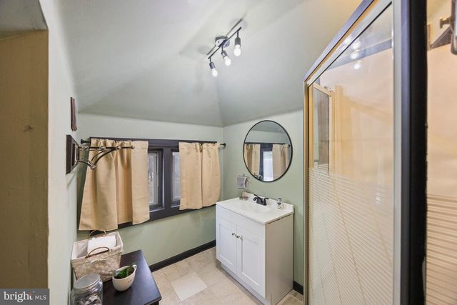 2040 NORTHEAST AVE, Baltimore, MD 21227