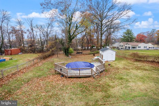 2040 NORTHEAST AVE, Baltimore, MD 21227