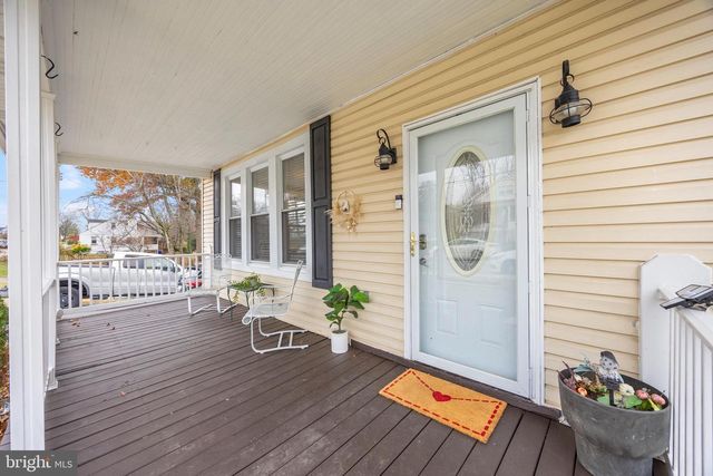 2040 NORTHEAST AVE, Baltimore, MD 21227