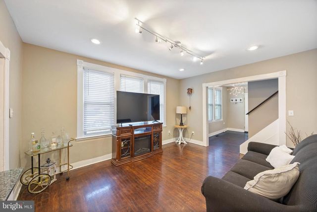 2040 NORTHEAST AVE, Baltimore, MD 21227