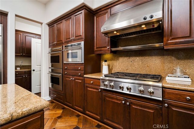 123 S Oakhart Drive, Glendora, CA 91741