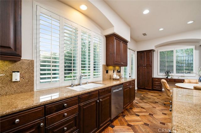 123 S Oakhart Drive, Glendora, CA 91741