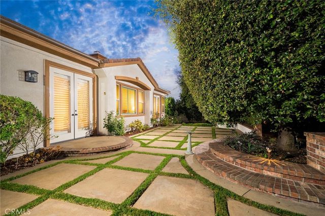 123 S Oakhart Drive, Glendora, CA 91741