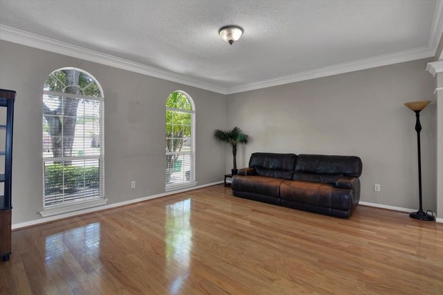 4015 Park Circle Way, Houston, TX 77059
