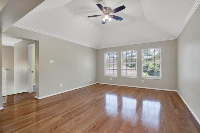 4015 Park Circle Way, Houston, TX 77059