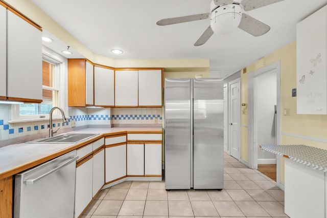 12 Watertown St, Lexington, MA 02421