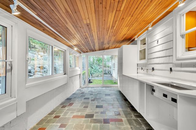 12 Watertown St, Lexington, MA 02421