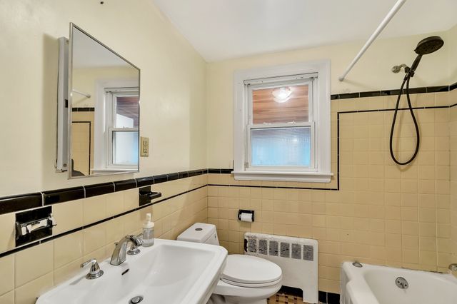 12 Watertown St, Lexington, MA 02421