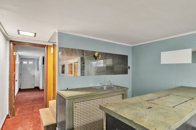 12 Watertown St, Lexington, MA 02421