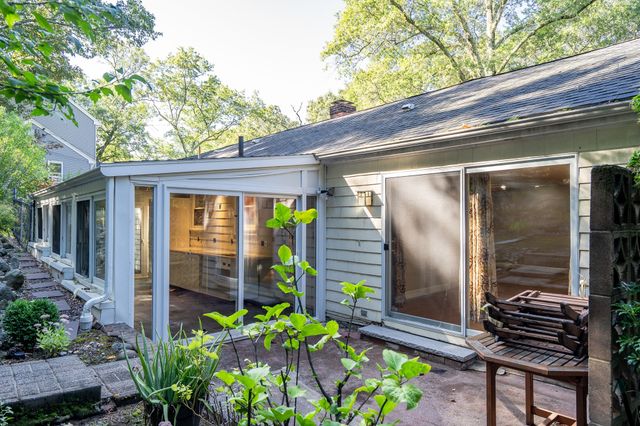 12 Watertown St, Lexington, MA 02421