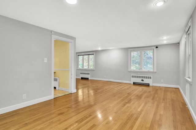 12 Watertown St, Lexington, MA 02421