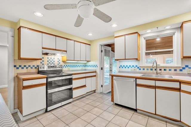 12 Watertown St, Lexington, MA 02421