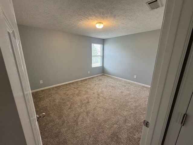 106 Scotts Dr, Lebanon, TN 37087