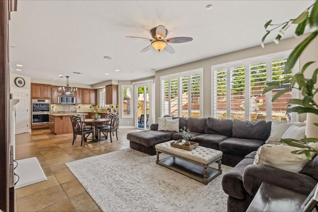 2240 Owencarrow Ln, Lincoln, CA 95648