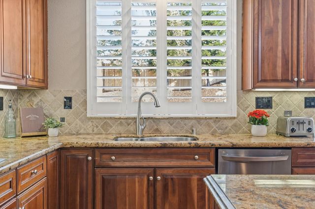 2240 Owencarrow Ln, Lincoln, CA 95648