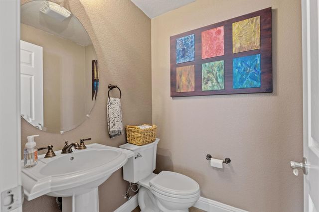 2240 Owencarrow Ln, Lincoln, CA 95648