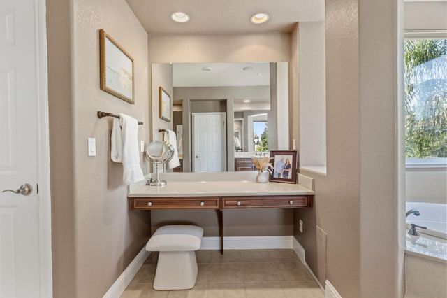 2240 Owencarrow Ln, Lincoln, CA 95648