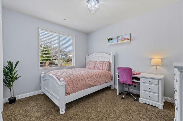 2240 Owencarrow Ln, Lincoln, CA 95648