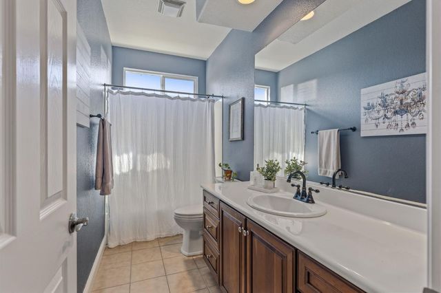 2240 Owencarrow Ln, Lincoln, CA 95648