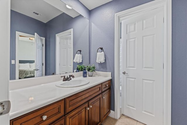 2240 Owencarrow Ln, Lincoln, CA 95648