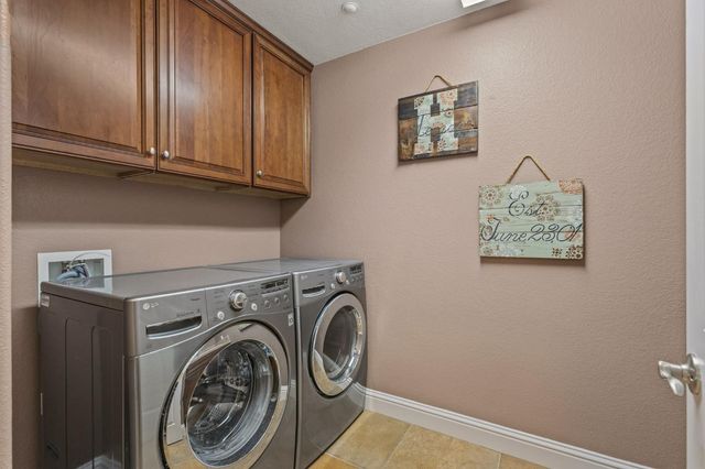 2240 Owencarrow Ln, Lincoln, CA 95648