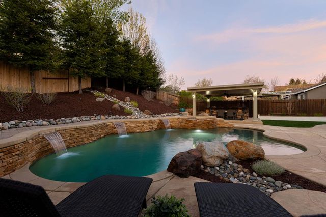 2240 Owencarrow Ln, Lincoln, CA 95648