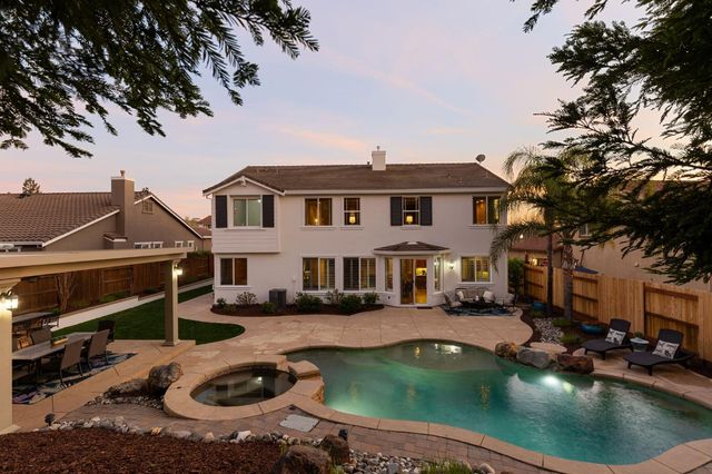 2240 Owencarrow Ln, Lincoln, CA 95648