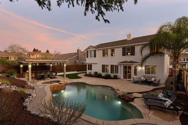 2240 Owencarrow Ln, Lincoln, CA 95648